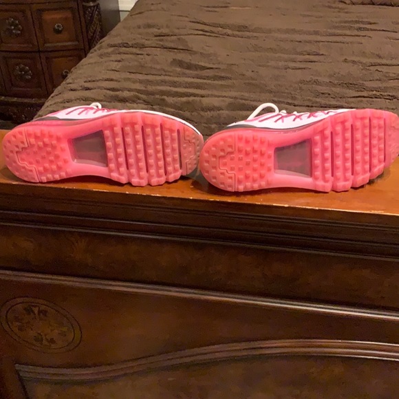 Women’s Nike Airmax - Picture 7 of 7